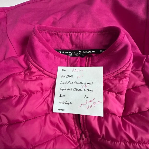 NWOT Hot Pink Puffer Jacket Size Medium - Bundle 2 for 20% off - Picture 7 of 7
